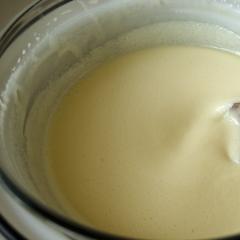Honey cake with sour cream: classic recipe