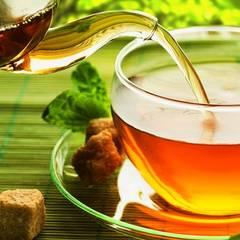 Parzenie herbaty we śnie - znaczenie i interpretacja snu