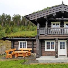Norwegian felling of log houses from gun carriages